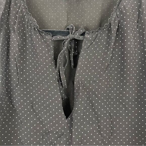 Joie Black Polka Dot Sleeveless Ruffle Blouse 100% Silk Women's Size Small - Picture 6 of 9